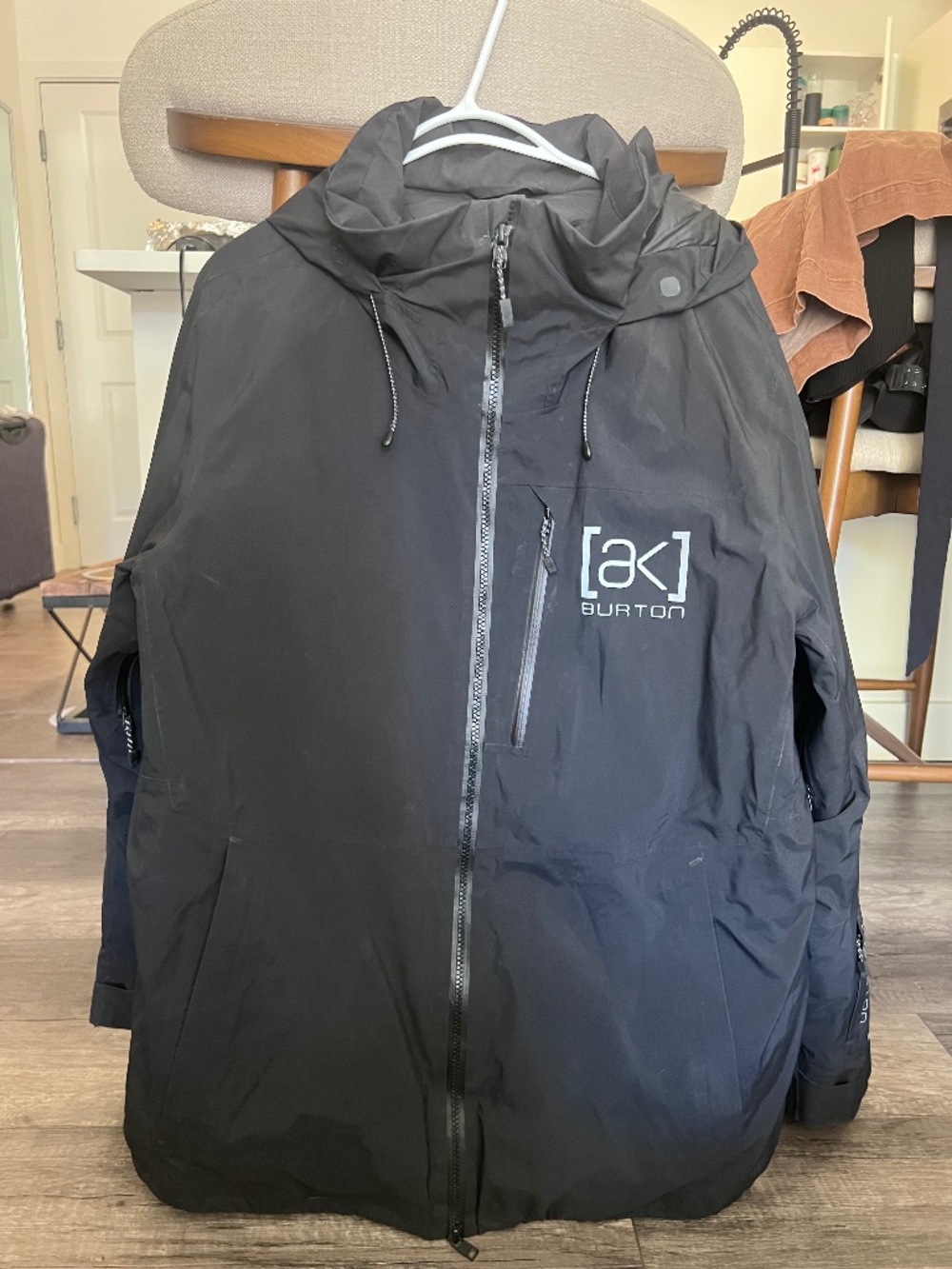 Burton [ak] Flare down-insulated GORE-TEX jacket.